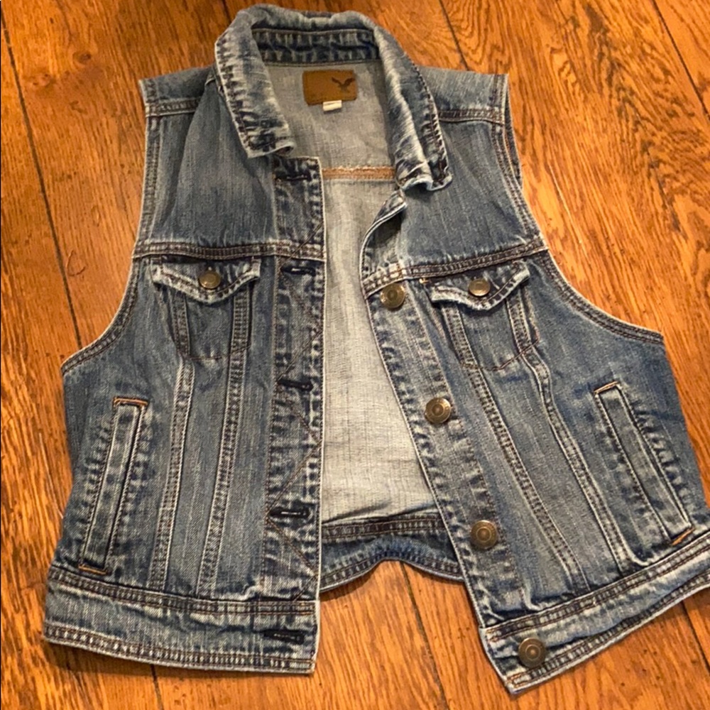 American Eagle Jean Vest